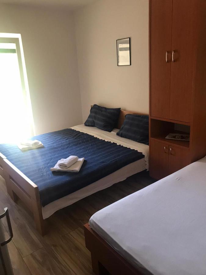 Guesthouse Dupin วลาชิตชี ภายนอก รูปภาพ