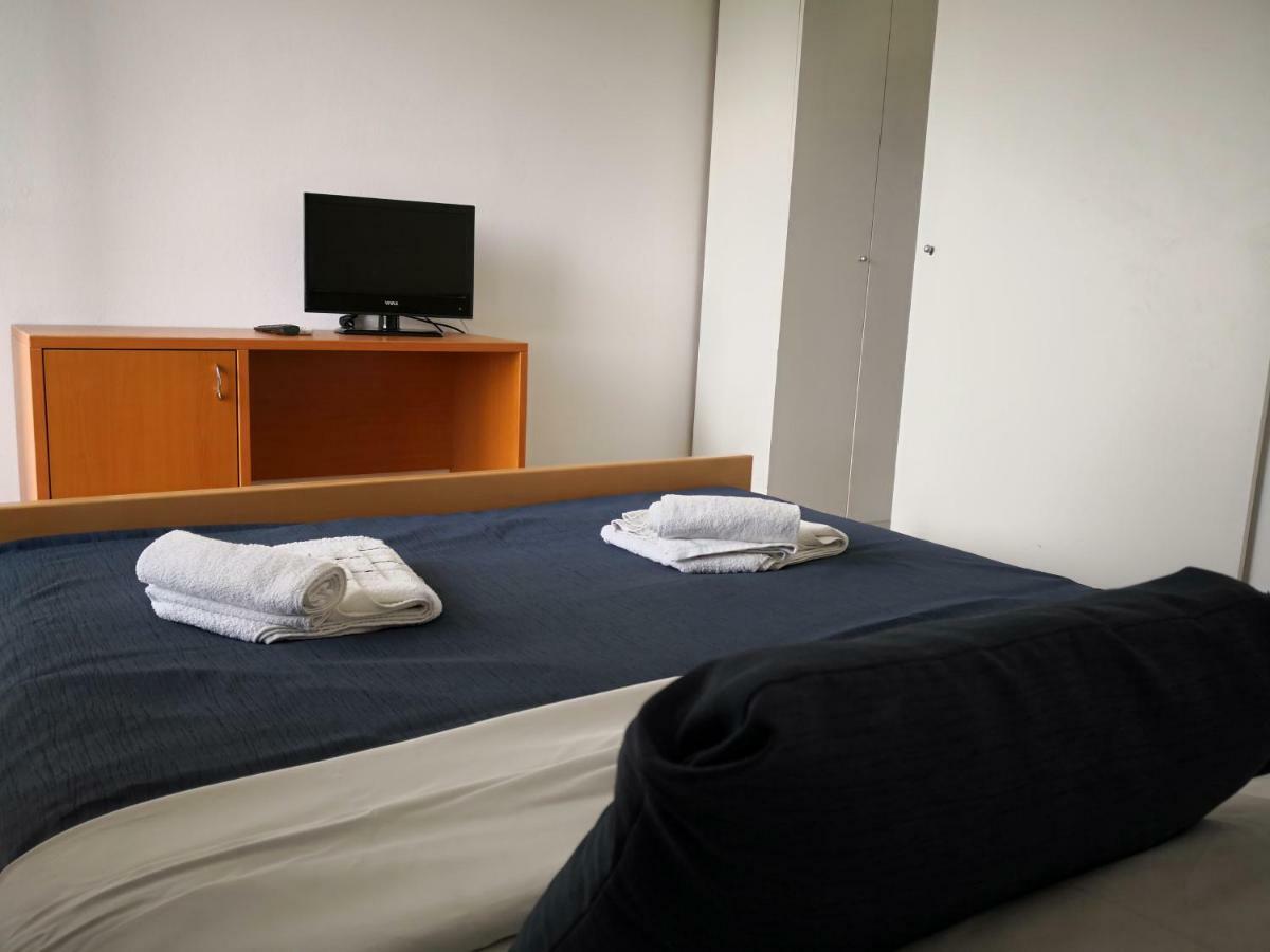 Guesthouse Dupin วลาชิตชี ภายนอก รูปภาพ